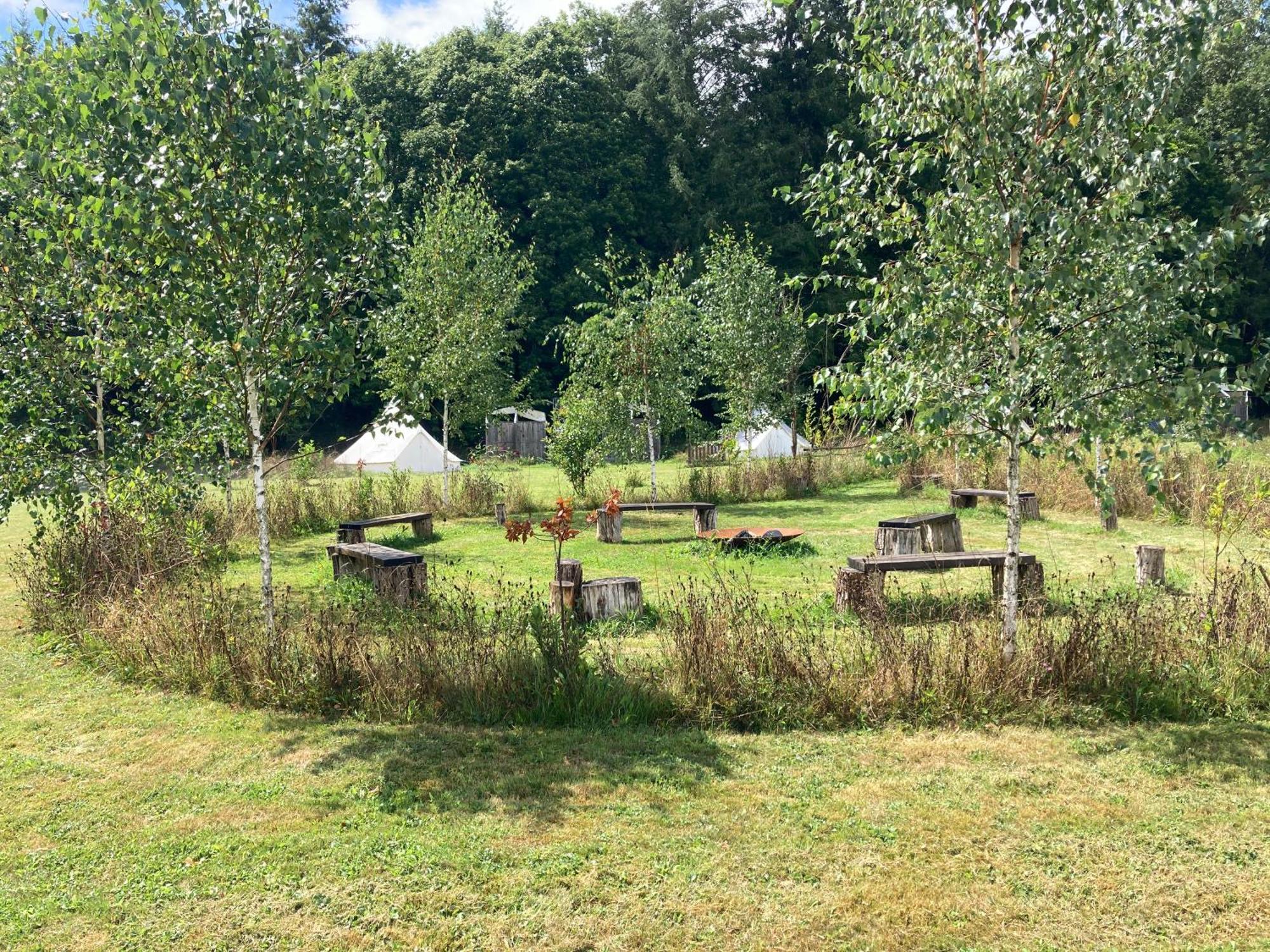ホテル Au Pre Fleuri Eco Glamping Le Lindois エクステリア 写真