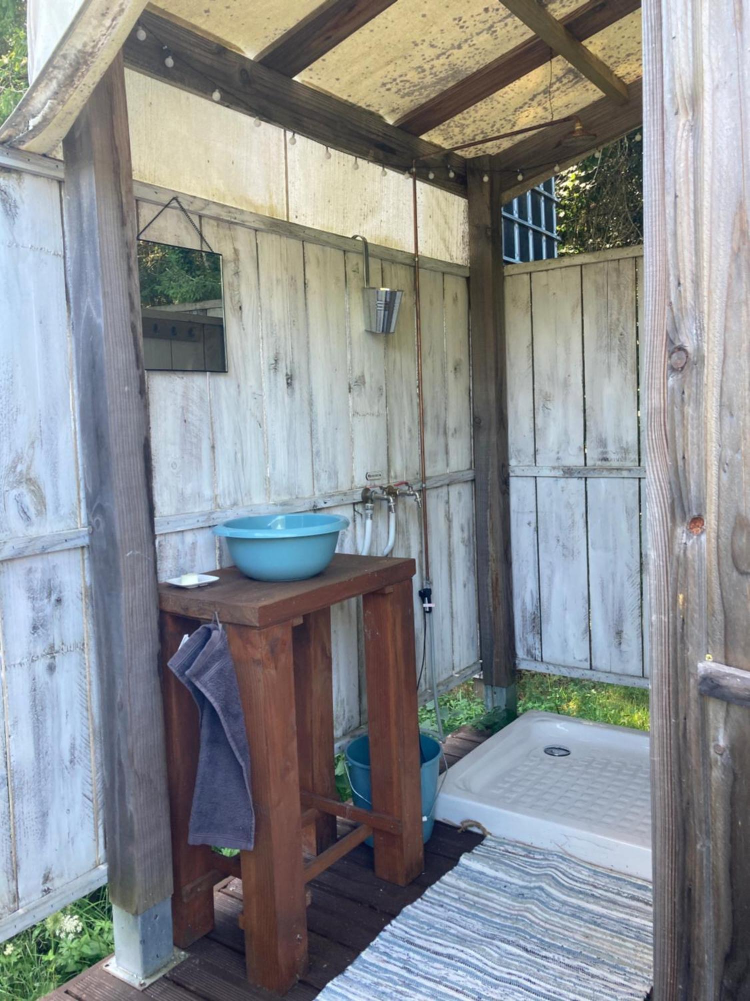 ホテル Au Pre Fleuri Eco Glamping Le Lindois エクステリア 写真